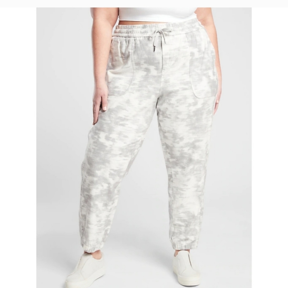 Athleta Farallon Printed Tie Dye Joggers Size small